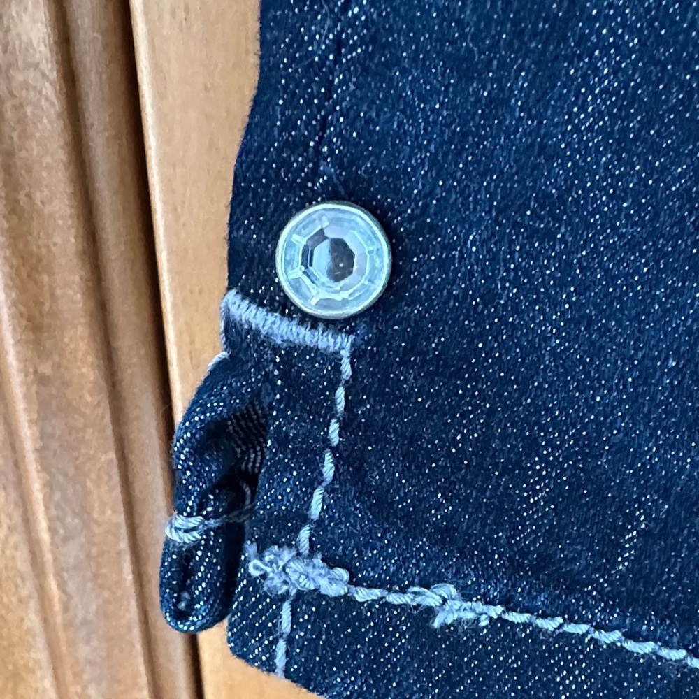 Nine West Indigo Denim Jean Shorts Jorts with Bling Accents Size 10 - Picture 4 of 10